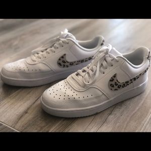 Nike Vision Low Sneakers